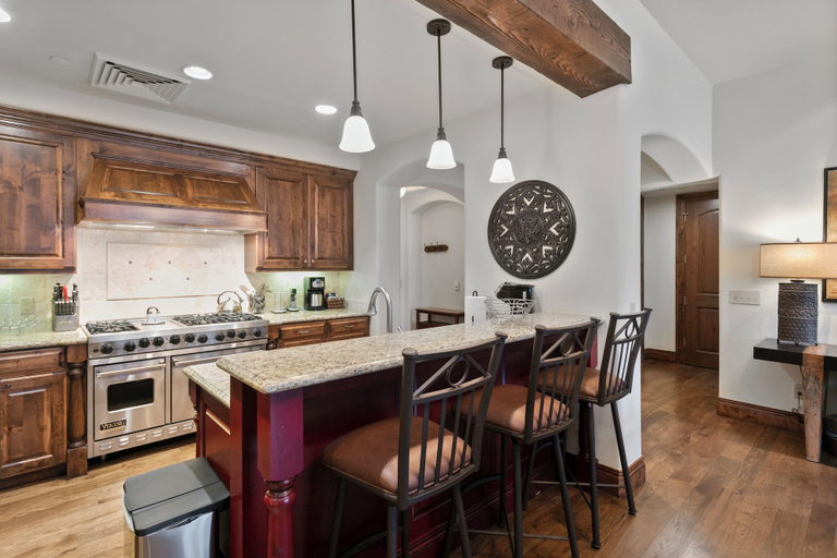Private kitchen, Ski-in/ski-out Retreat At Deer Valley 3br 2 Bedroom Condo, Summit