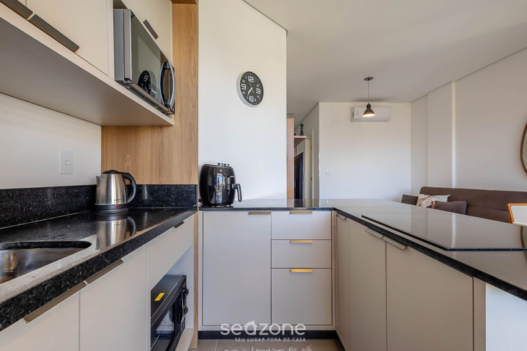 Private kitchen 3, Apt w/ Balcony and BBQ 250 m From the sea Rmp0102, Bombinhas