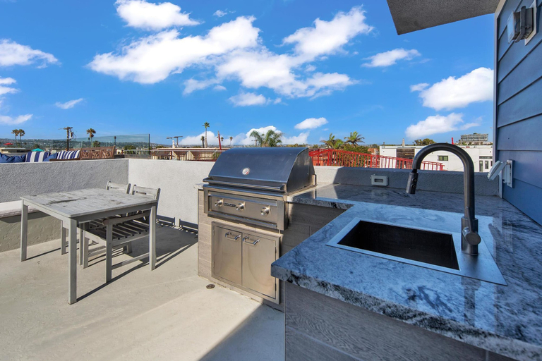 Room 4, Rent Mission Beach 3Br Combo Top 2 Units, San Diego