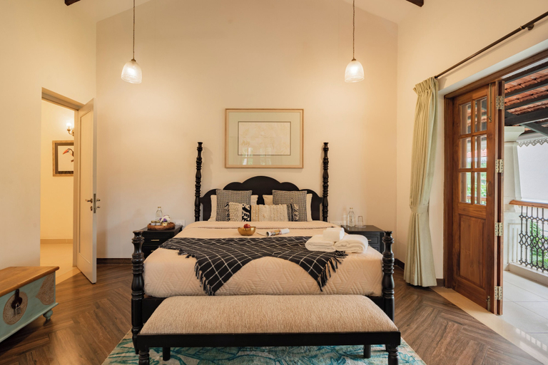 Room 2, ELIVAAS Celest 4 BHK Villa with Pvt Pool, North Goa
