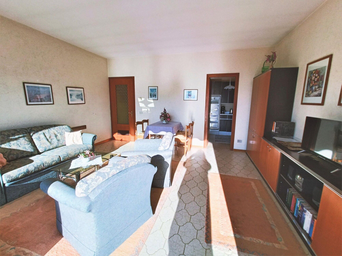 Living room 4, Holiday Home in Italy With Sea & Mountain Views, Varese