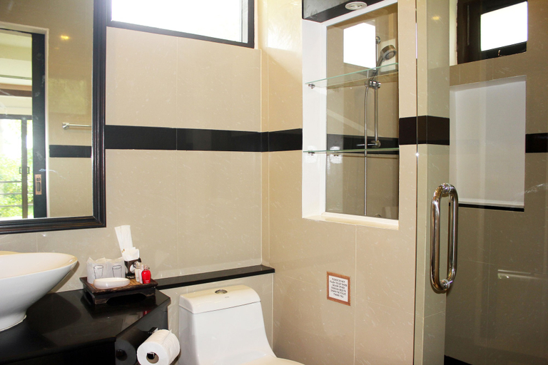 Bathroom 4, Leelawadee Garden Resort, Mueang Krabi
