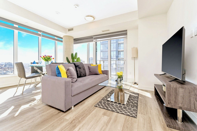 Room 1, High Rise 1BR Building With Gorgeous Views, Waterloo