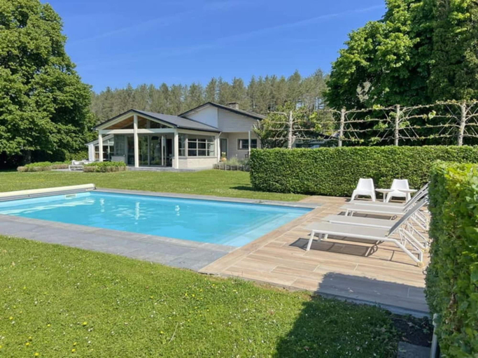 Pool 5, Cozy Nature Chalet for 8 Guests, Namur