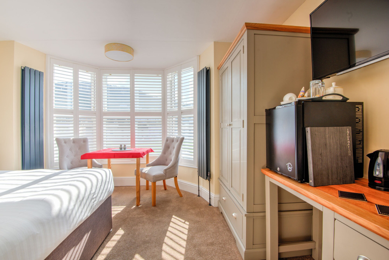 Bedroom 2, Potters Mooring Guest House Hotel, Devon