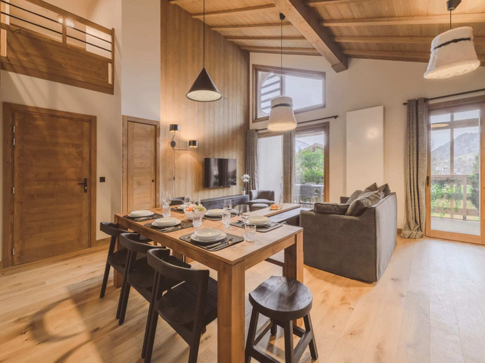 Dining 5, Apartment in The Residence L' Eclat des Veria, Haute-Savoie