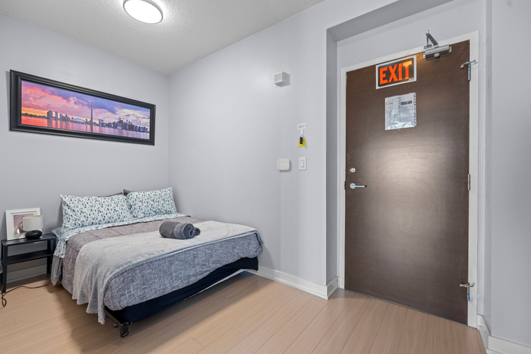Room 3, melody service suites, Toronto