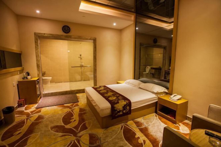 Bedroom 3, Zhongshan Yihe Junli Hotel (Holiday Plaza Branch), Zhongshan