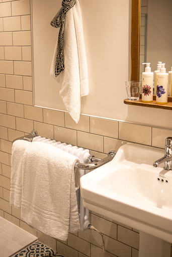 Bathroom 3, The Filly Inn, Hampshire