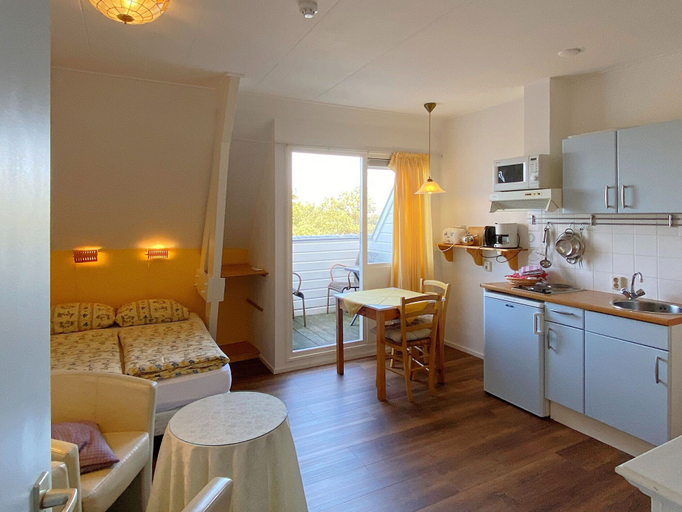 Others 3, Unique Studio on Large Estate With sea View, Bergen