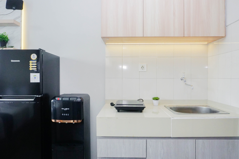 Others 3, Comfy Studio for 2 Pax at Monroe Tower Apartment By Travelio, Cikarang