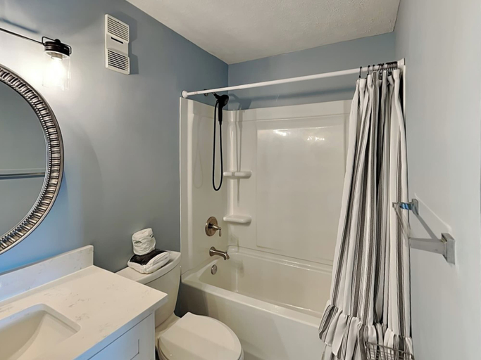 Bathroom 4, Sea Colony by Carolina Retreats, New Hanover