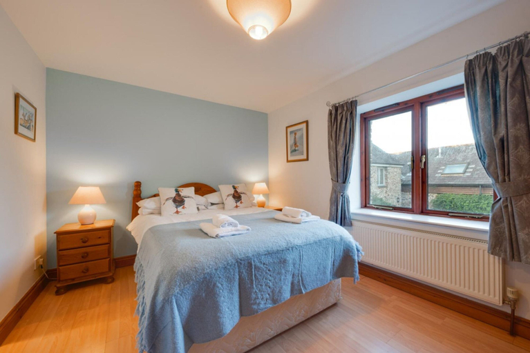 Room 5, Cherry at Buckland Court, Devon