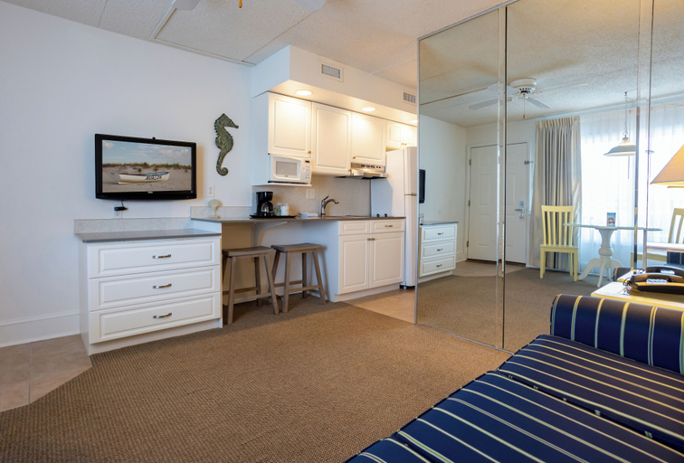 Others 4, Concord Suites, Cape May