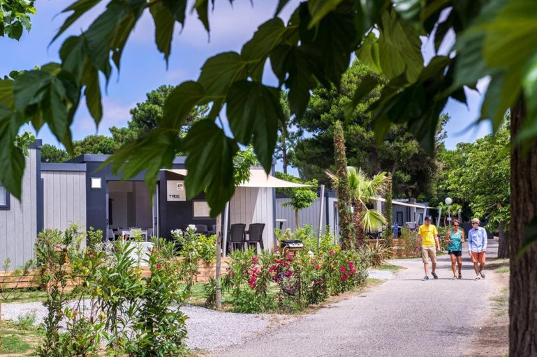 Garden 4, VIP Mobile Home With Terrace, Hérault