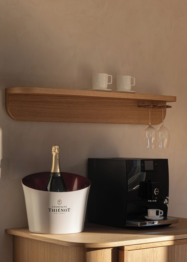 Coffee and/or coffee maker, Le N°3 par Champagne Thiénot, Marne