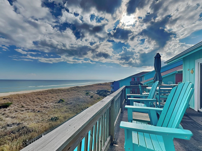 Front of property, Winds V1 #3B - My Top Paradise, New Hanover