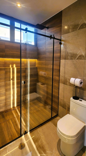 Room 4, w Private 4BR Getaway With Pool Cinema, Ica