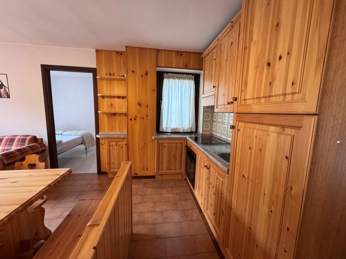 Room 2, 016 Trilocale Giustino, Trento