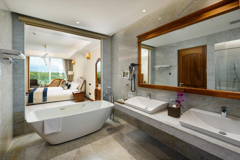 Bathroom 4, Araliya Beach Resort and Spa Unawatuna, Habaraduwa