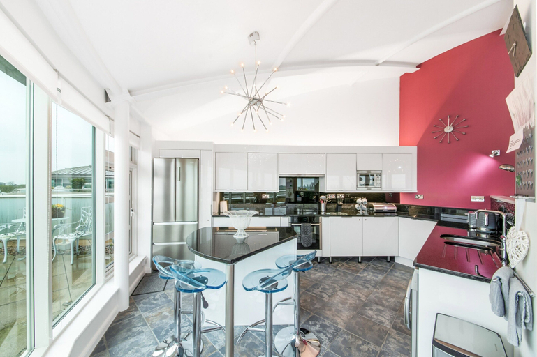 Others 3, The Penthouse at 611 Westgate, York