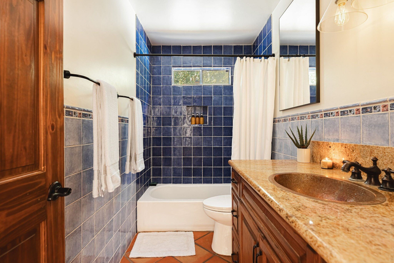 Bathroom 3, Cardillo 2, Riverside