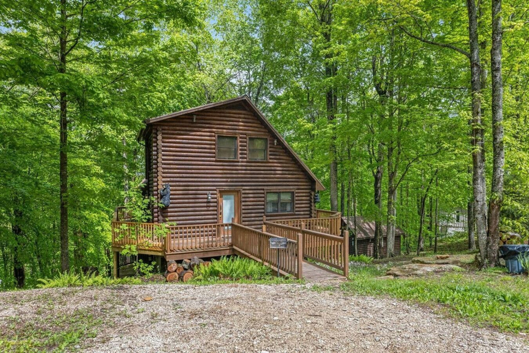 Interior 4, Hot Tub & Wifi - Birdsong - Red River Gorge, KY, Powell