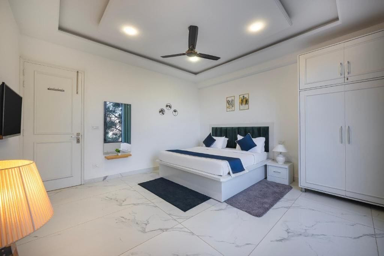 Room 2, Kasauli Heights, Solan