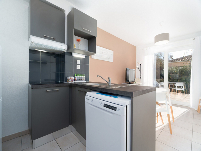 Private kitchen 4, Stylish Stay by Serignan Sea, Hérault