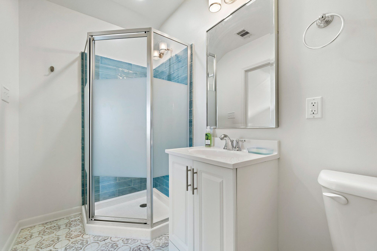 Bathroom 4, Our Infinity Pool by Ryson Vacation Rentals, Galveston