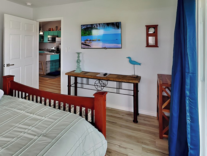 Bedroom 2, Pura Vida Oasis by Miss Kitty’s, San Patricio