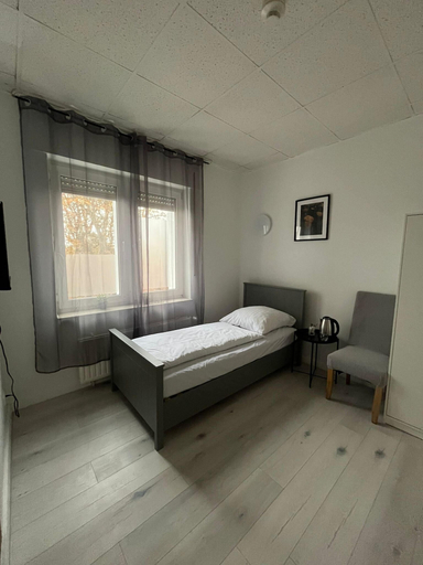 Room 3, Art Rock Airport Hotel, Köln
