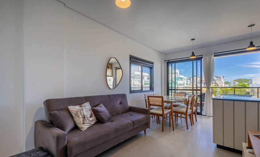 Living area, Apt w/ Balcony and BBQ 250 m From the sea Rmp0102, Bombinhas