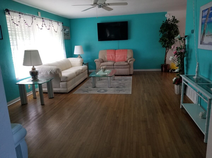 Interior 2, Endless Summer Oasis With a Pool, Volusia