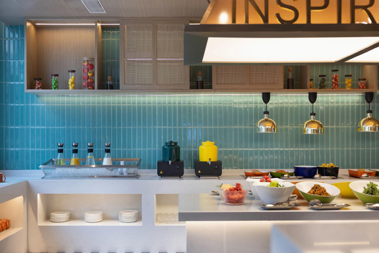 Food & Drinks 4, ホーム 2 スイーツ バイ ヒルトンホテル, Meishan