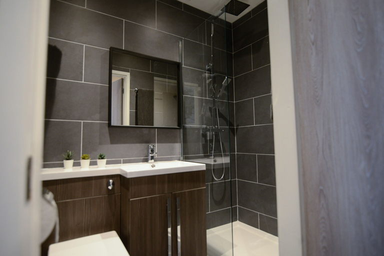 Bathroom 2, Ladywell House, Birmingham