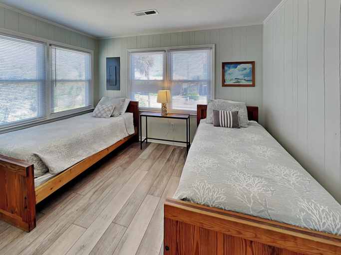 Bedroom 2, Sellers by Topsail Realty, Pender