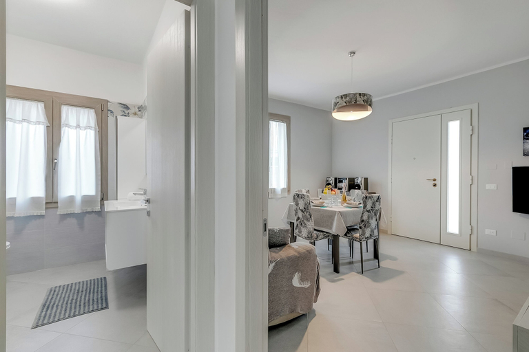 Interior 3, Casa Nadia 1.2 Km From Sea With Terrace & Parking, Massa Carrara