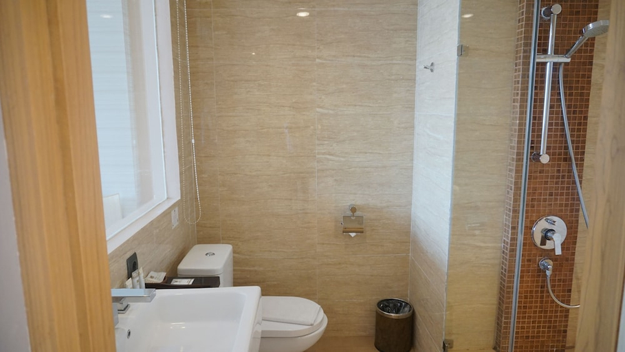 bathroom 5