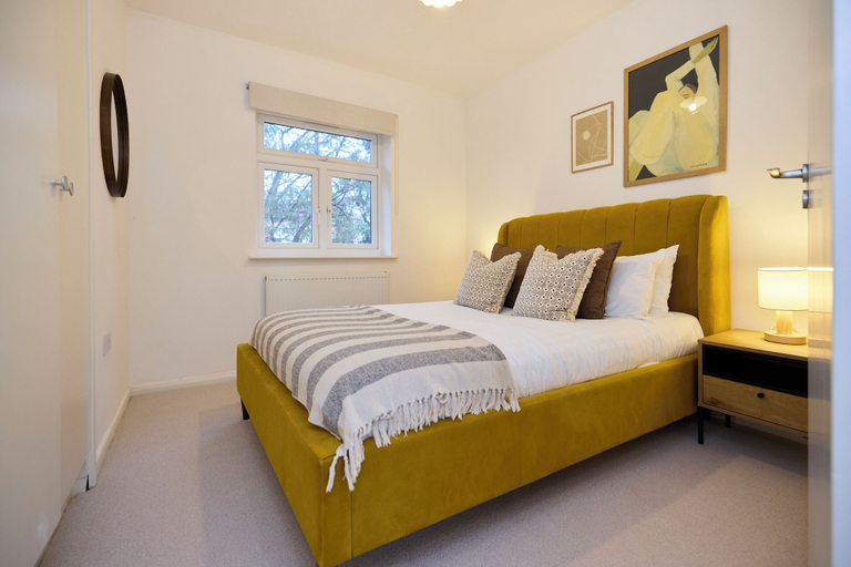 Room 4, West of Brick & Bloom, London