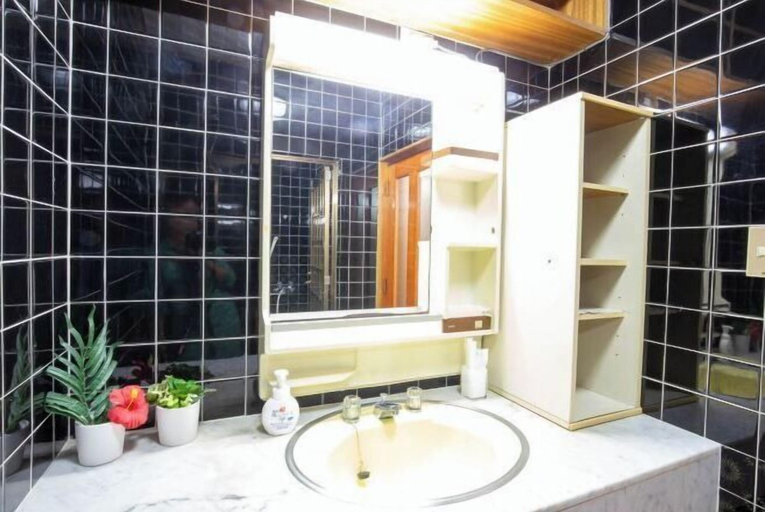 Bathroom 3, Guest House Matsuyama, Naha