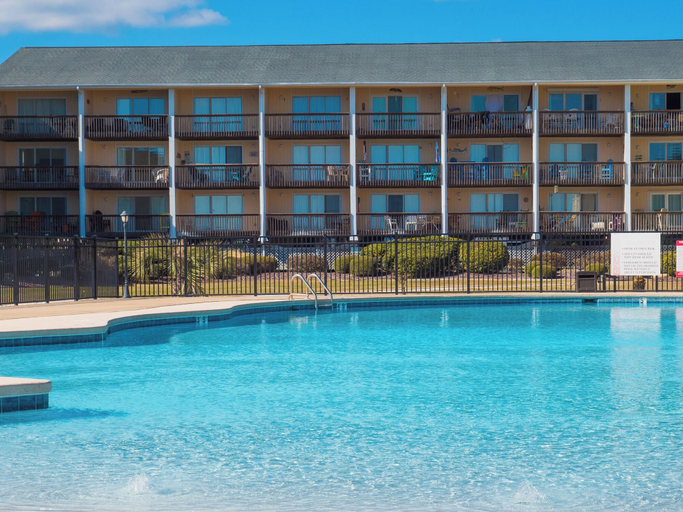 Exterior & Views 2, Surf Condos by Topsail Realty, Pender