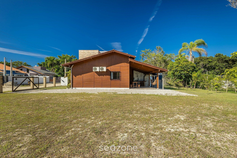 Exterior, House w/ BBQ Grill 700m From the Beach Jse0382, Bombinhas