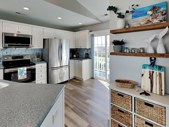 Others 5, Blue Me A Wave by Topsail Realty