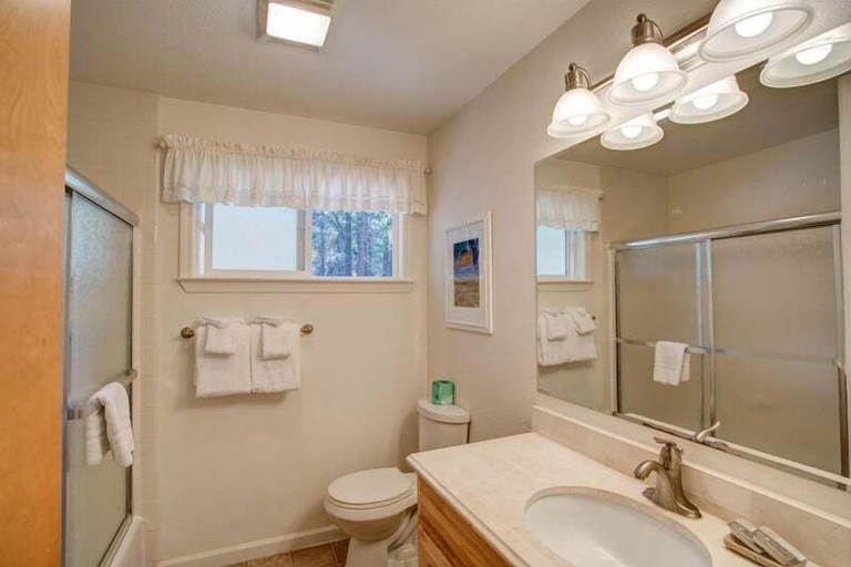 Bathroom 3, Sequoia House, Mariposa