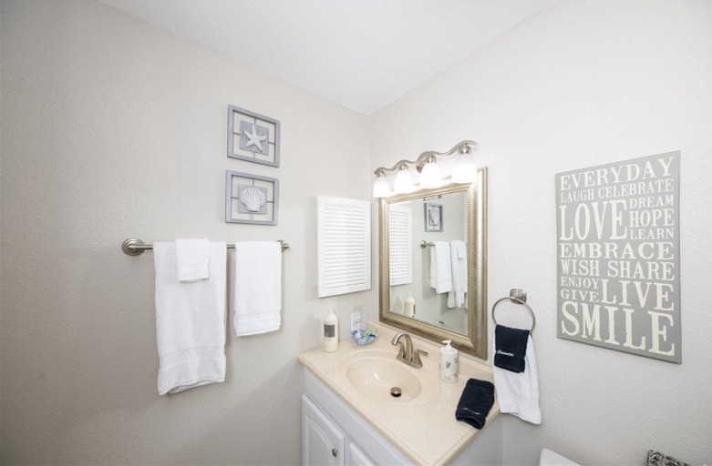 Bathroom 4, Bay House Condos by Miss Kitty’s, Aransas