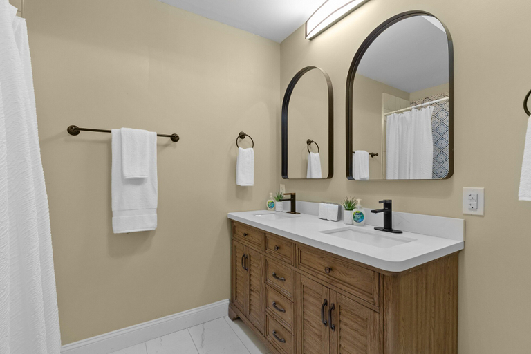 Bathroom 3, Red Brick Hideaway, Saint Louis