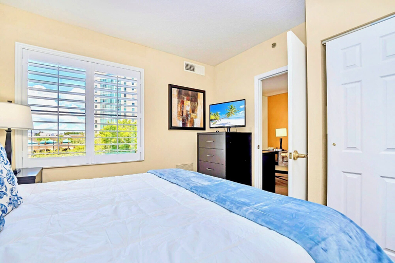 Interior 5, Near Disney King Bed Condo Unit - Pool & Hot Tub!, Orange