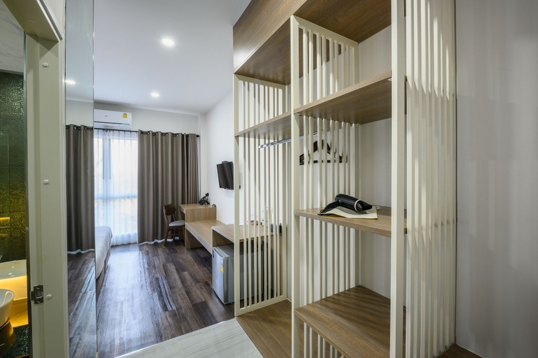 Bedroom 2, The Vienna Place Hotel, Muang Loei