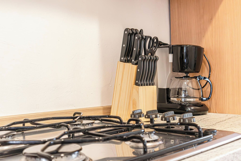Coffee and/or coffee maker, Stylish 1BR Apartment Near Am Schöpfwerk, Wien